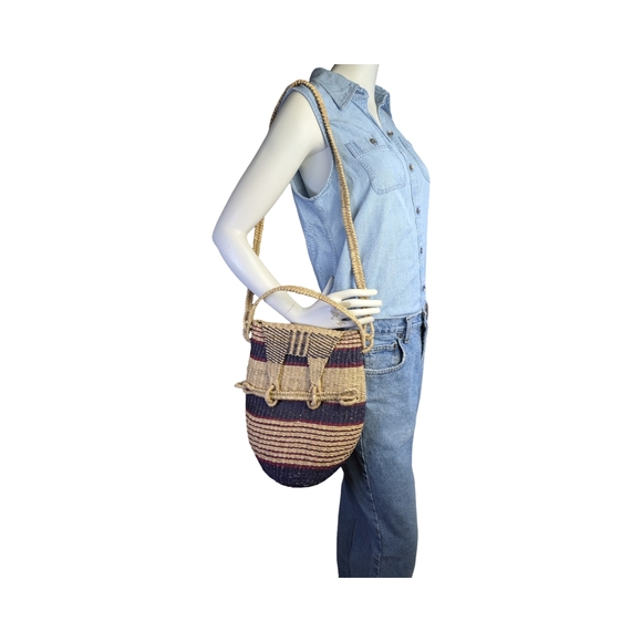 Vintage Handwoven Straw Crossbody Bucket Bag w/ Loop Latch Closure - Picture 2 of 5